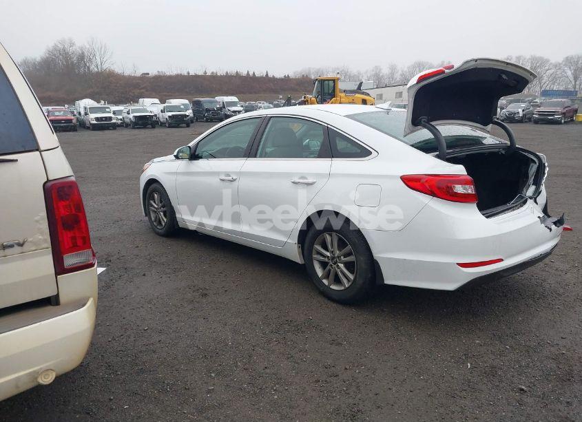 Photo 3 of 2017 Hyundai Sonata SE (VIN 5NPE24AFXHH465622)