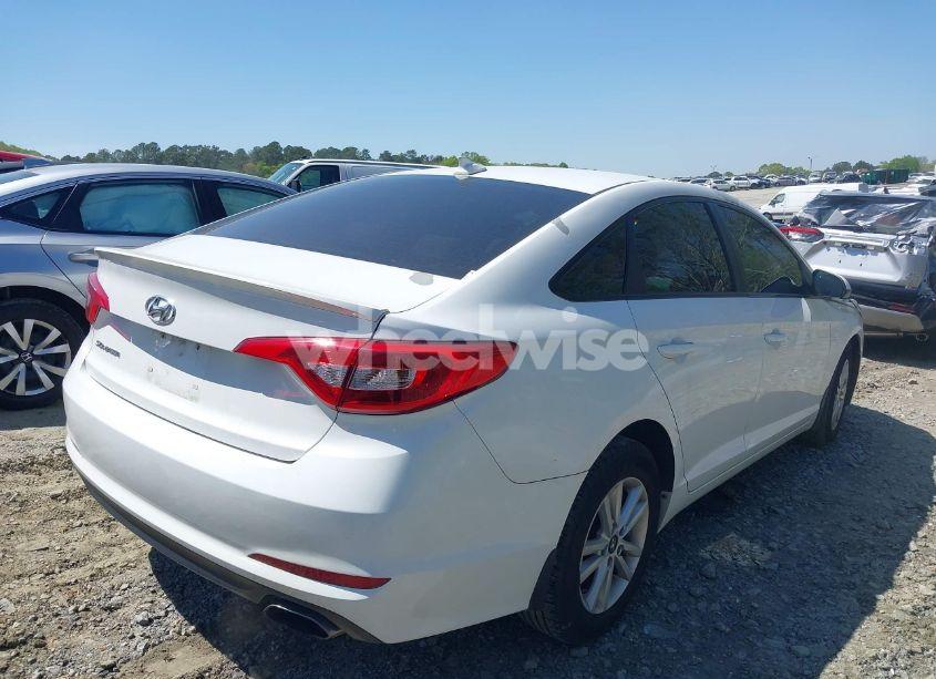 Photo 4 of 2017 Hyundai Sonata SE (VIN 5NPE24AFXHH481349)