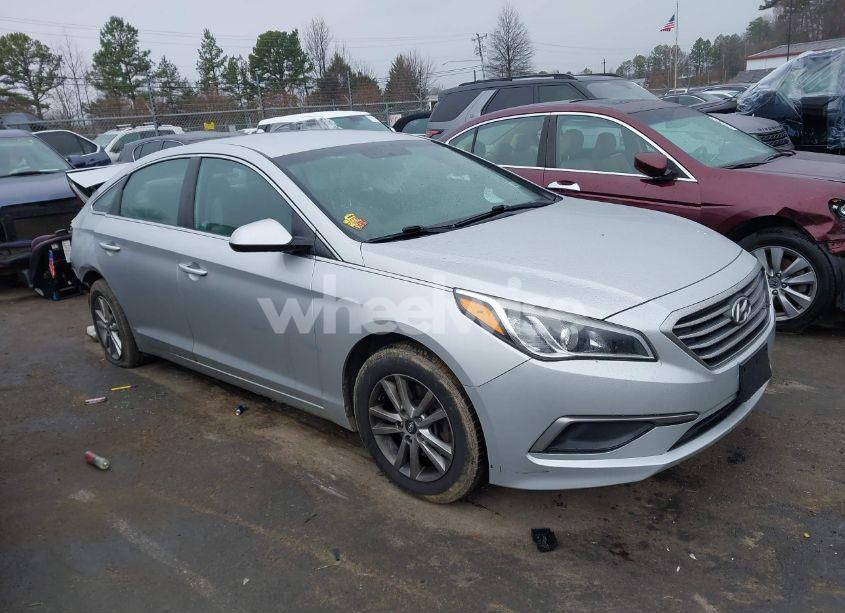 2017 Hyundai Sonata (VIN 5NPE24AFXHH486017) main photo