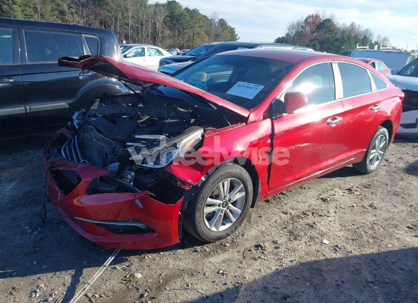 Photo 2 of 2017 Hyundai Sonata SE (VIN 5NPE24AFXHH502359)