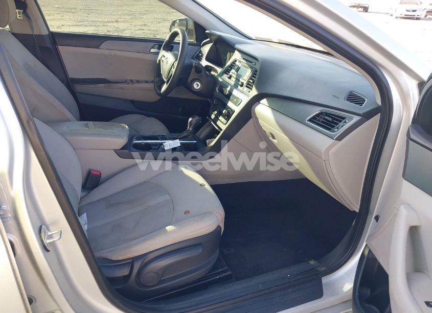 Photo 5 of 2017 Hyundai Sonata (VIN 5NPE24AFXHH516651)