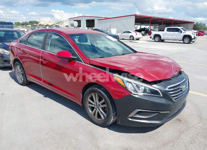 2017 Hyundai Sonata (VIN 5NPE24AFXHH530081) main photo