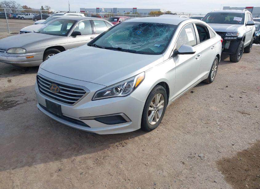 Photo 2 of 2017 Hyundai Sonata (VIN 5NPE24AFXHH534017)