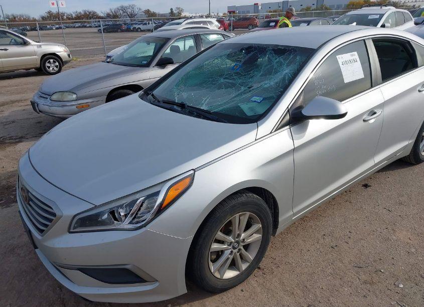 Photo 6 of 2017 Hyundai Sonata (VIN 5NPE24AFXHH534017)