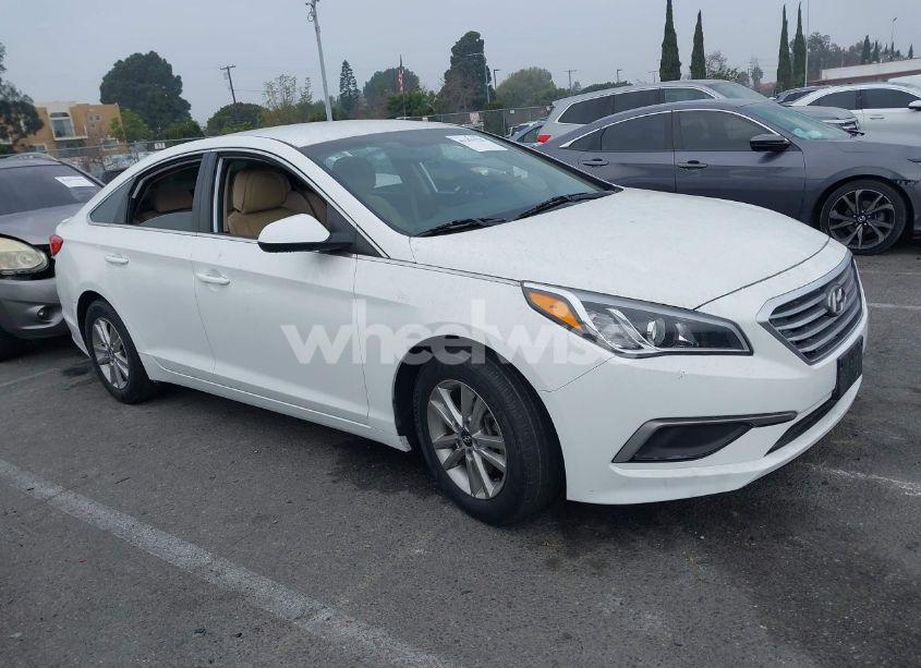 Photo 13 of 2017 Hyundai Sonata SE (VIN 5NPE24AFXHH543414)