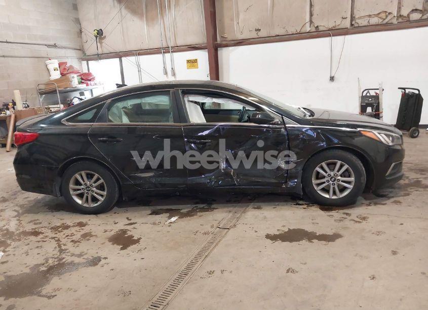 Photo 13 of 2017 Hyundai Sonata SE (VIN 5NPE24AFXHH552596)