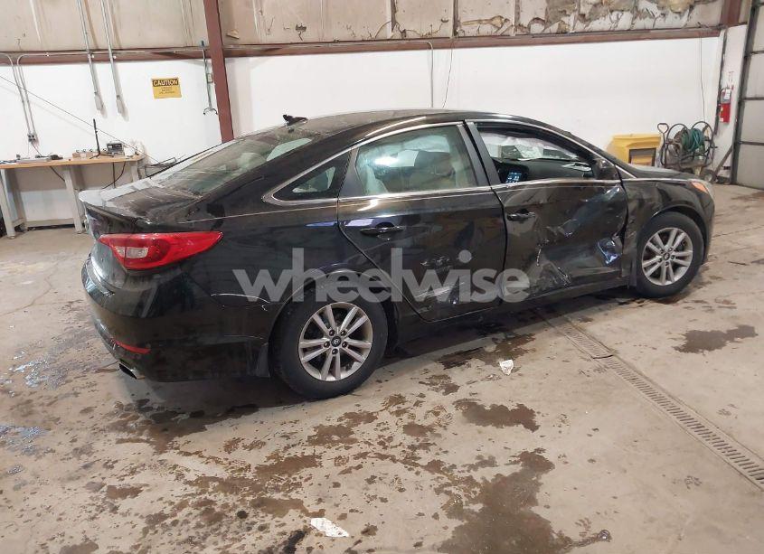 Photo 4 of 2017 Hyundai Sonata SE (VIN 5NPE24AFXHH552596)