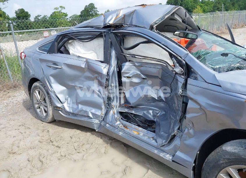 Photo 6 of 2017 Hyundai Sonata SE (VIN 5NPE24AFXHH553702)