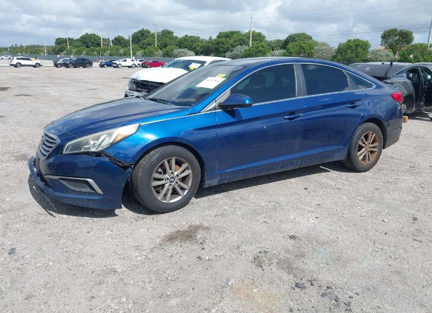 Photo 2 of 2017 Hyundai Sonata (VIN 5NPE24AFXHH563503)