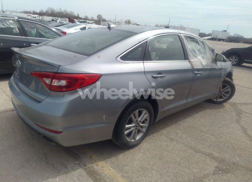 Photo 4 of 2017 Hyundai Sonata (VIN 5NPE24AFXHH567986)