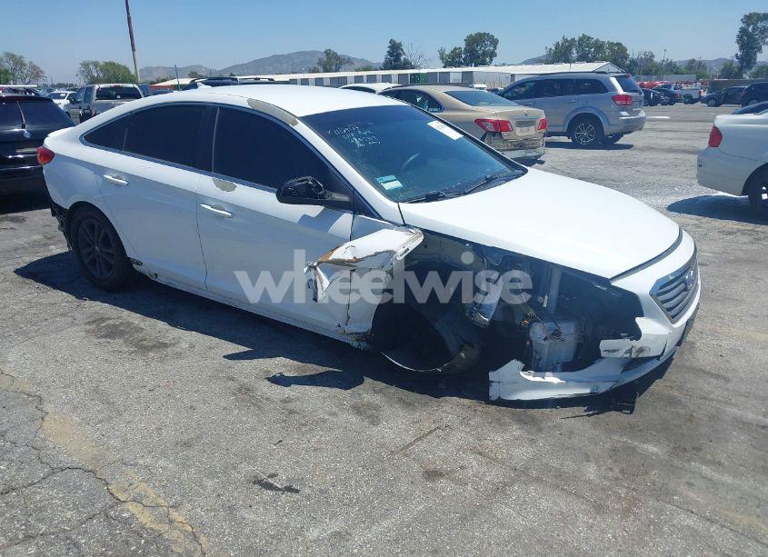 2017 Hyundai Sonata SE (VIN 5NPE24AFXHH574114) main photo