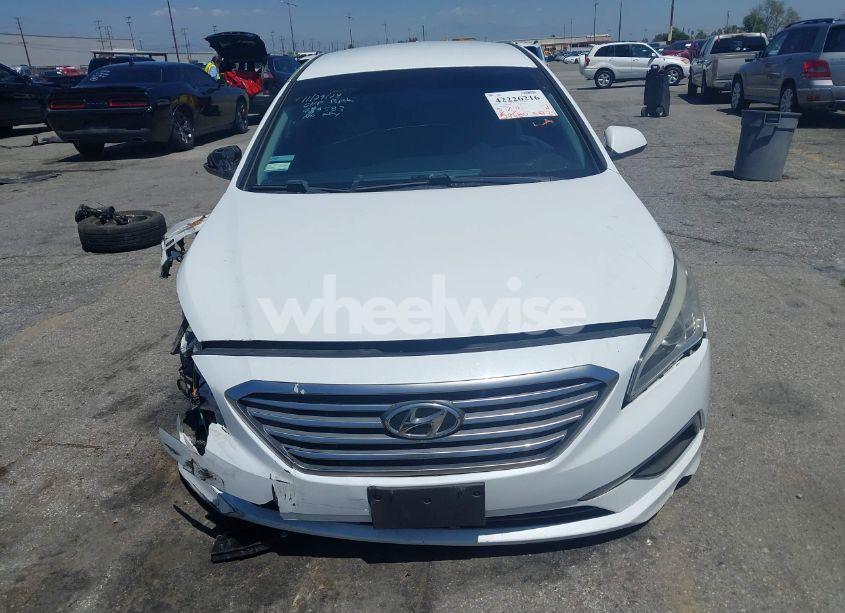 Photo 6 of 2017 Hyundai Sonata SE (VIN 5NPE24AFXHH574114)