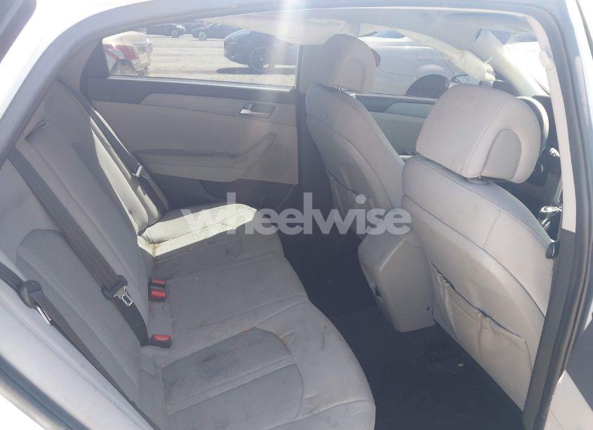 Photo 8 of 2017 Hyundai Sonata SE (VIN 5NPE24AFXHH574114)