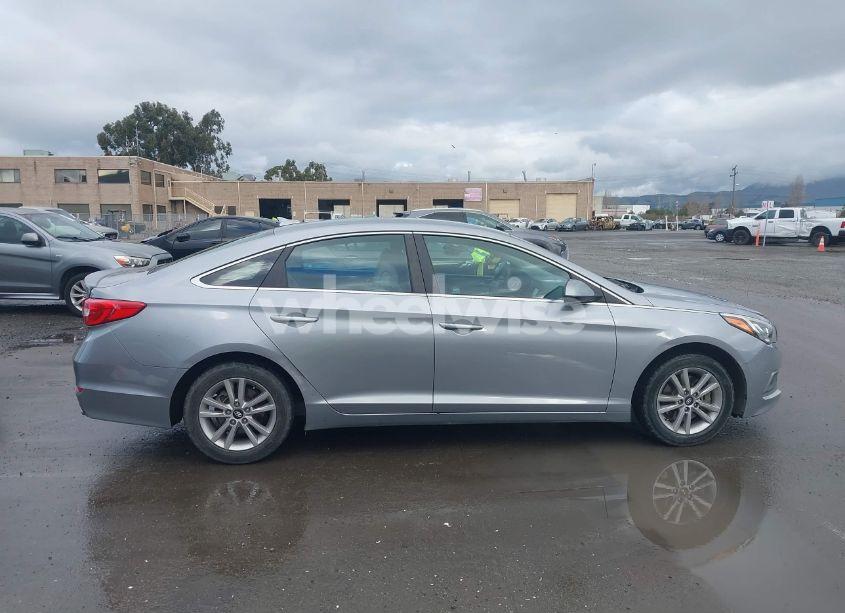 Photo 12 of 2017 Hyundai Sonata SE (VIN 5NPE24AFXHH579037)