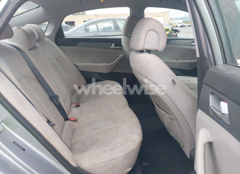 Photo 8 of 2017 Hyundai Sonata SE (VIN 5NPE24AFXHH579037)