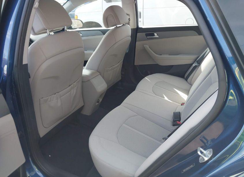Photo 8 of 2017 Hyundai Sonata SE (VIN 5NPE24AFXHH579460)
