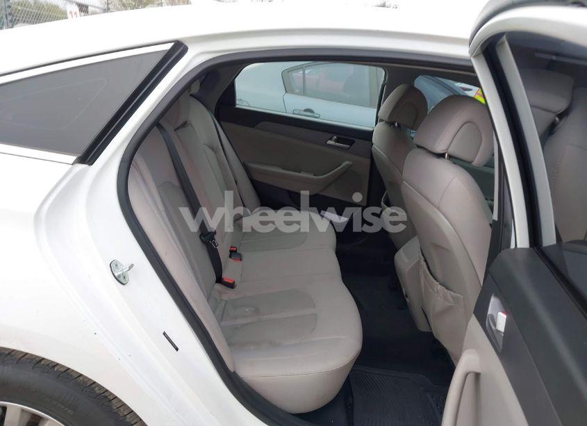 Photo 8 of 2017 Hyundai Sonata SE (VIN 5NPE24AFXHH590409)