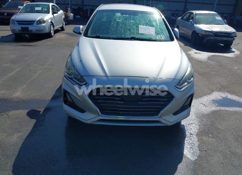 Photo 12 of 2018 Hyundai Sonata SE (VIN 5NPE24AFXJH621471)