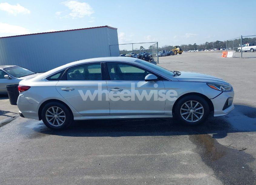 Photo 13 of 2018 Hyundai Sonata SE (VIN 5NPE24AFXJH621471)