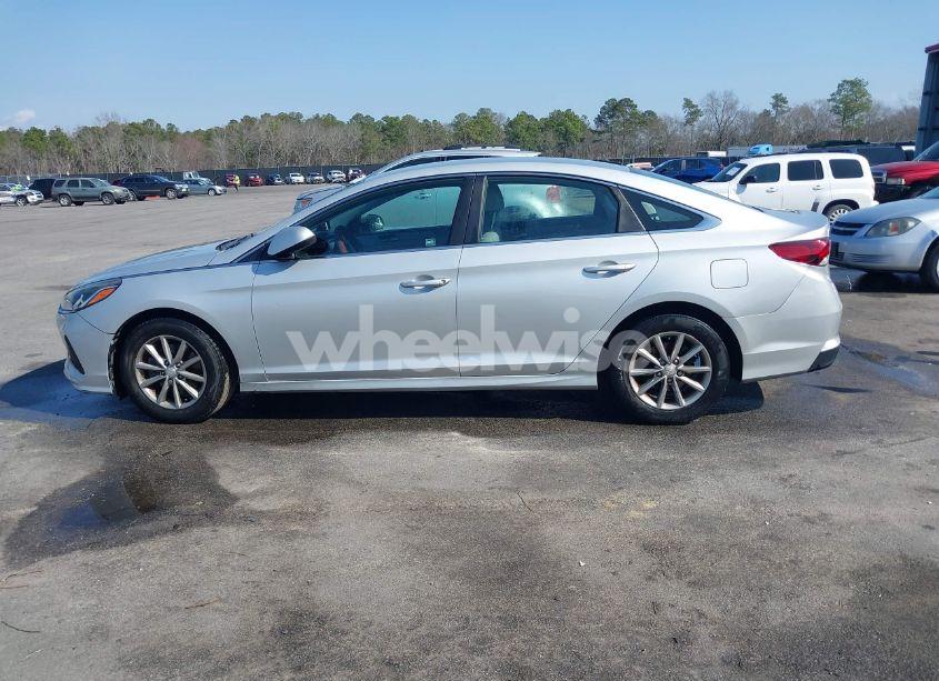 Photo 14 of 2018 Hyundai Sonata SE (VIN 5NPE24AFXJH621471)