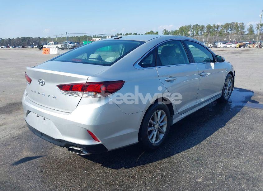 Photo 4 of 2018 Hyundai Sonata SE (VIN 5NPE24AFXJH621471)
