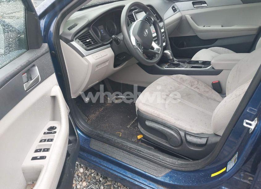 Photo 5 of 2018 Hyundai Sonata SE (VIN 5NPE24AFXJH622250)