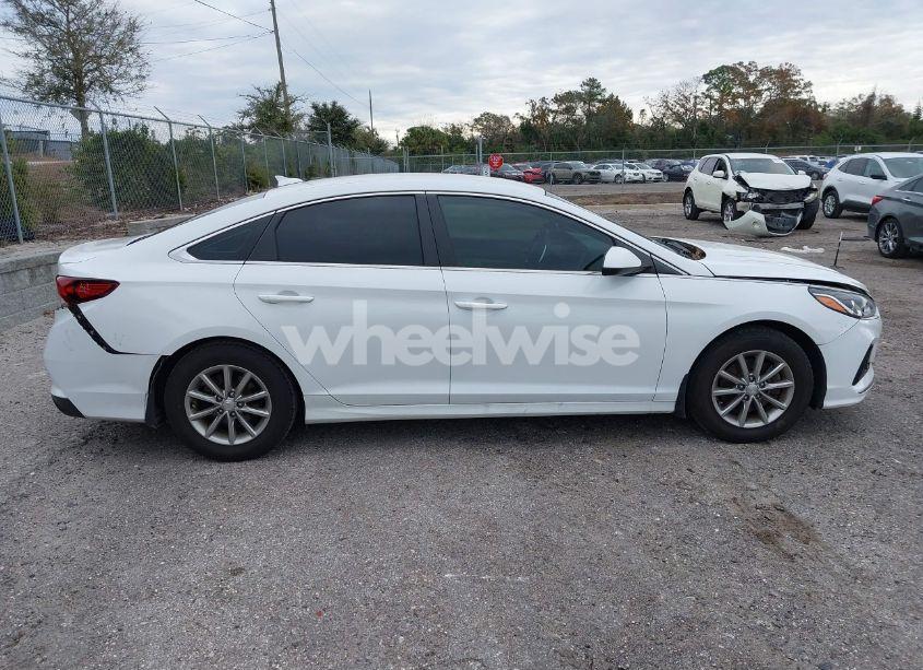 Photo 13 of 2018 Hyundai Sonata SE (VIN 5NPE24AFXJH630011)