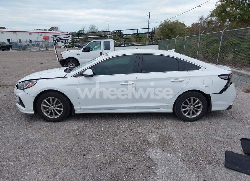 Photo 14 of 2018 Hyundai Sonata SE (VIN 5NPE24AFXJH630011)