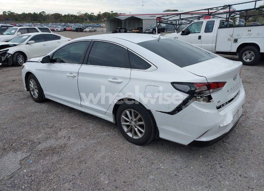 Photo 3 of 2018 Hyundai Sonata SE (VIN 5NPE24AFXJH630011)