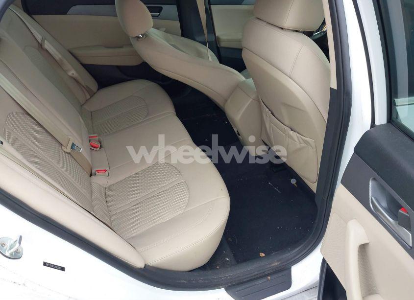 Photo 8 of 2018 Hyundai Sonata SE (VIN 5NPE24AFXJH630011)