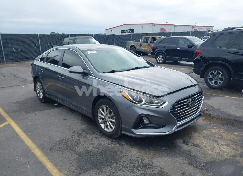 2018 Hyundai Sonata SE (VIN 5NPE24AFXJH689382) main photo