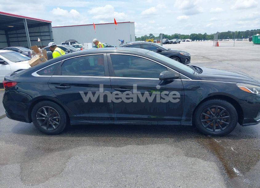 Photo 13 of 2018 Hyundai Sonata SE (VIN 5NPE24AFXJH694369)