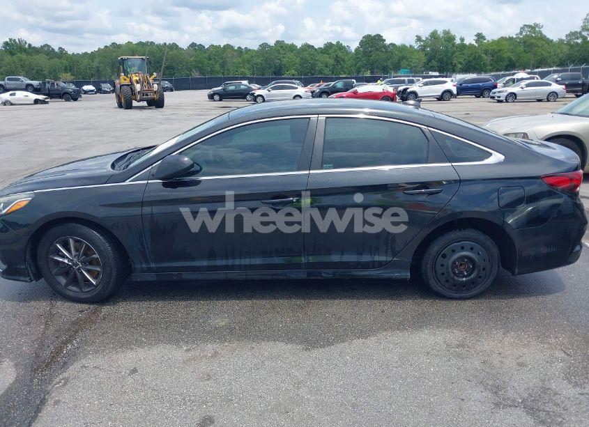 Photo 14 of 2018 Hyundai Sonata SE (VIN 5NPE24AFXJH694369)