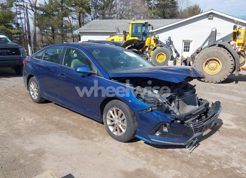 2018 Hyundai Sonata SE (VIN 5NPE24AFXJH709565) main photo