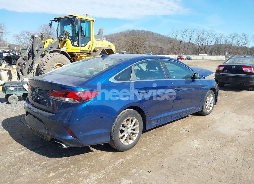 Photo 4 of 2018 Hyundai Sonata SE (VIN 5NPE24AFXJH709565)
