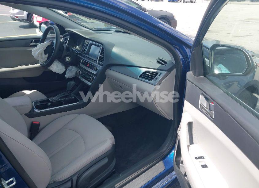 Photo 5 of 2018 Hyundai Sonata SE (VIN 5NPE24AFXJH715351)