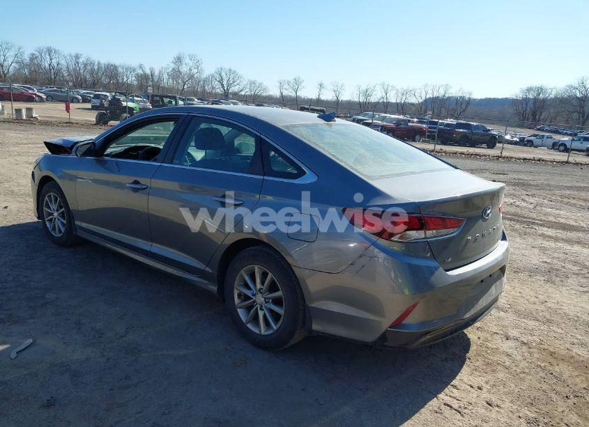 Photo 3 of 2018 Hyundai Sonata SE (VIN 5NPE24AFXJH719724)