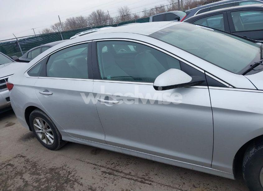 Photo 13 of 2018 Hyundai Sonata SE (VIN 5NPE24AFXJH721487)