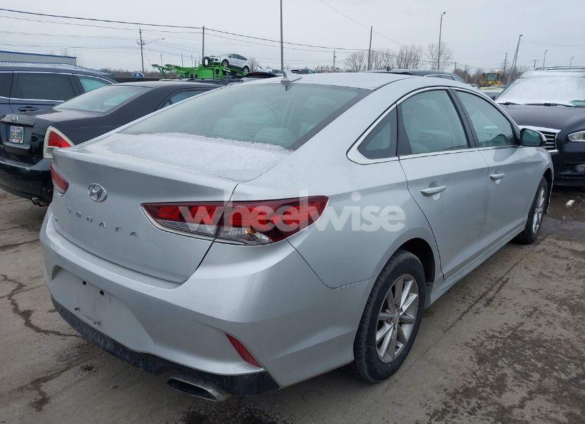 Photo 4 of 2018 Hyundai Sonata SE (VIN 5NPE24AFXJH721487)
