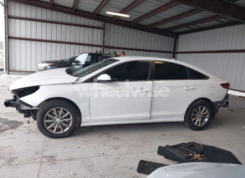 Photo 15 of 2018 Hyundai Sonata SE (VIN 5NPE24AFXJH721568)