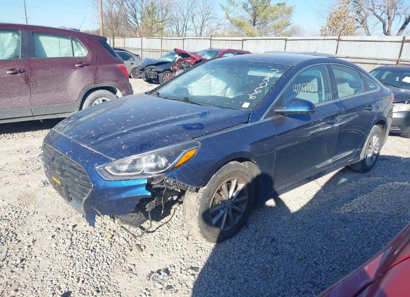 Photo 2 of 2018 Hyundai Sonata SE (VIN 5NPE24AFXJH728066)