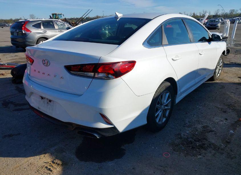 Photo 4 of 2019 Hyundai Sonata SE (VIN 5NPE24AFXKH742602)