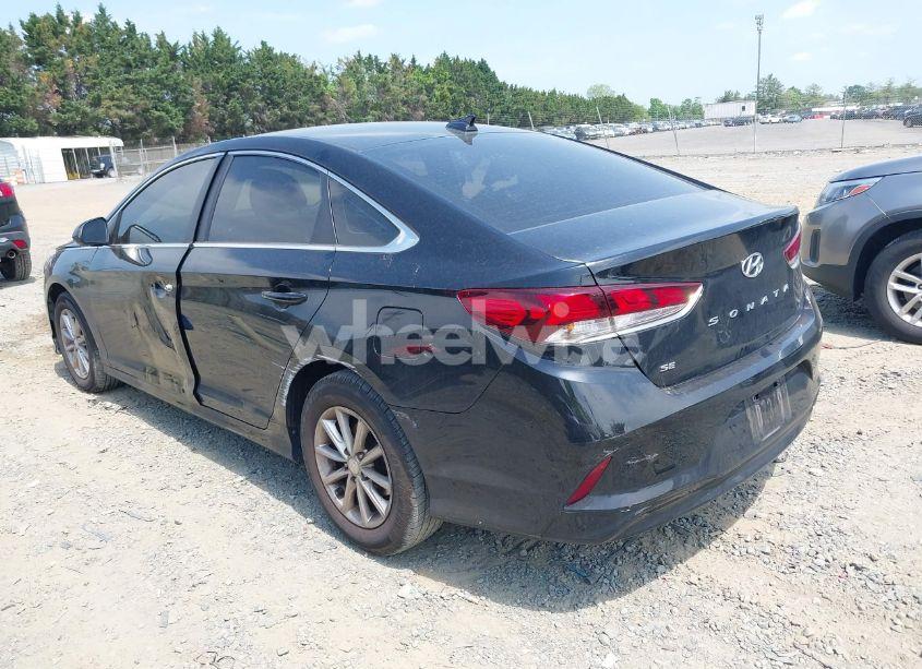 Photo 3 of 2019 Hyundai Sonata SE (VIN 5NPE24AFXKH743247)