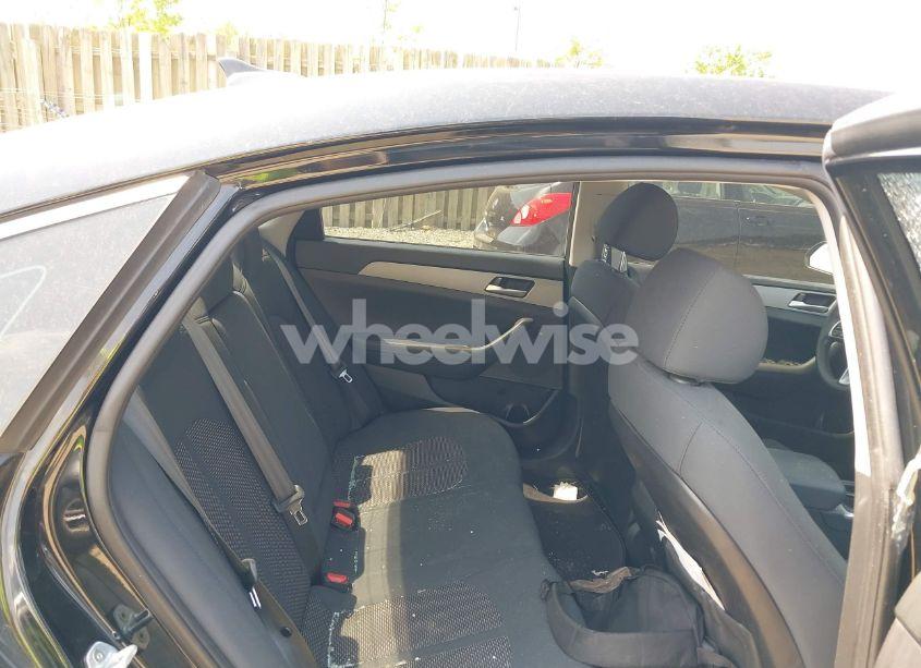 Photo 8 of 2019 Hyundai Sonata SE (VIN 5NPE24AFXKH743247)