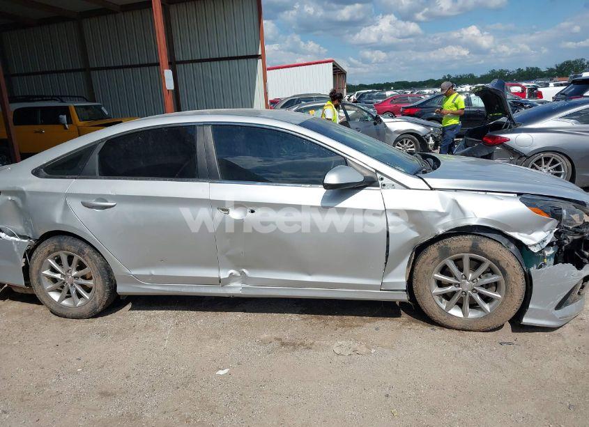 Photo 13 of 2019 Hyundai Sonata SE (VIN 5NPE24AFXKH759416)