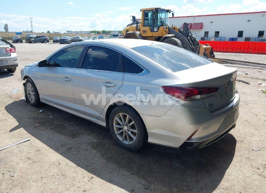 Photo 3 of 2019 Hyundai Sonata SE (VIN 5NPE24AFXKH759416)