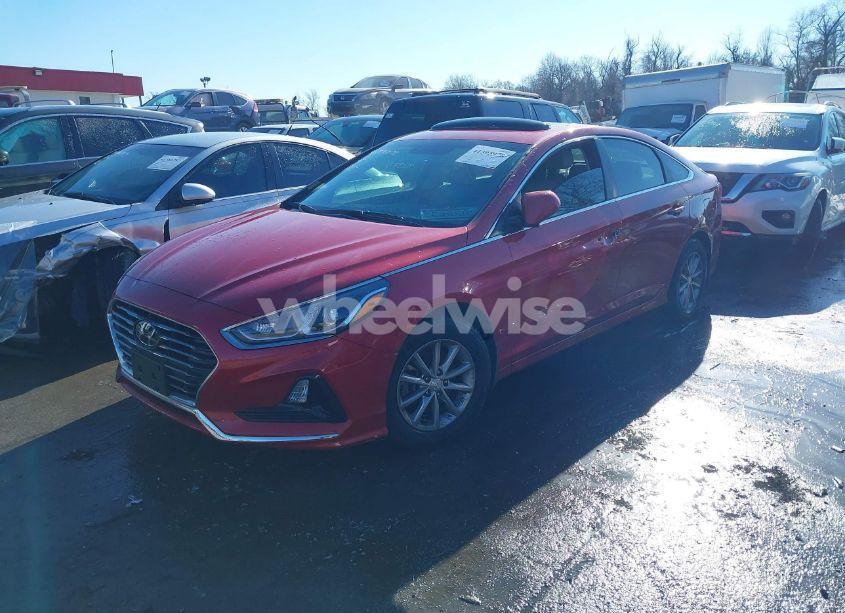Photo 2 of 2019 Hyundai Sonata SE (VIN 5NPE24AFXKH804970)