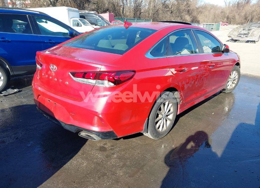 Photo 4 of 2019 Hyundai Sonata SE (VIN 5NPE24AFXKH804970)