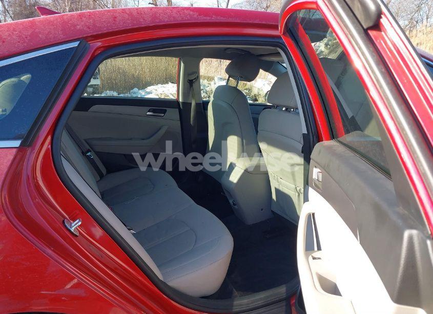 Photo 8 of 2019 Hyundai Sonata SE (VIN 5NPE24AFXKH804970)