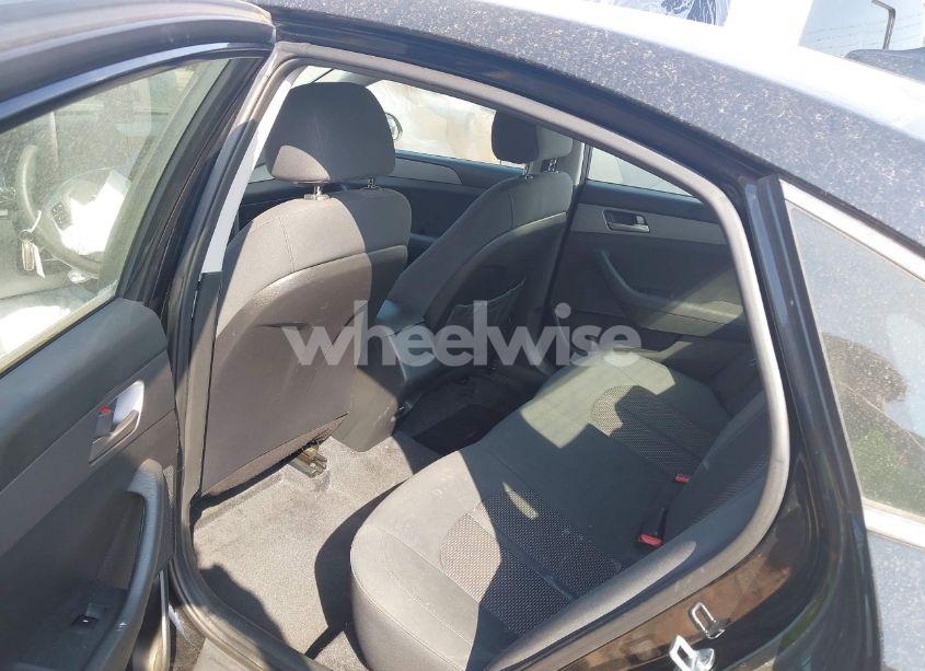 Photo 8 of 2019 Hyundai Sonata SE (VIN 5NPE24AFXKH819257)